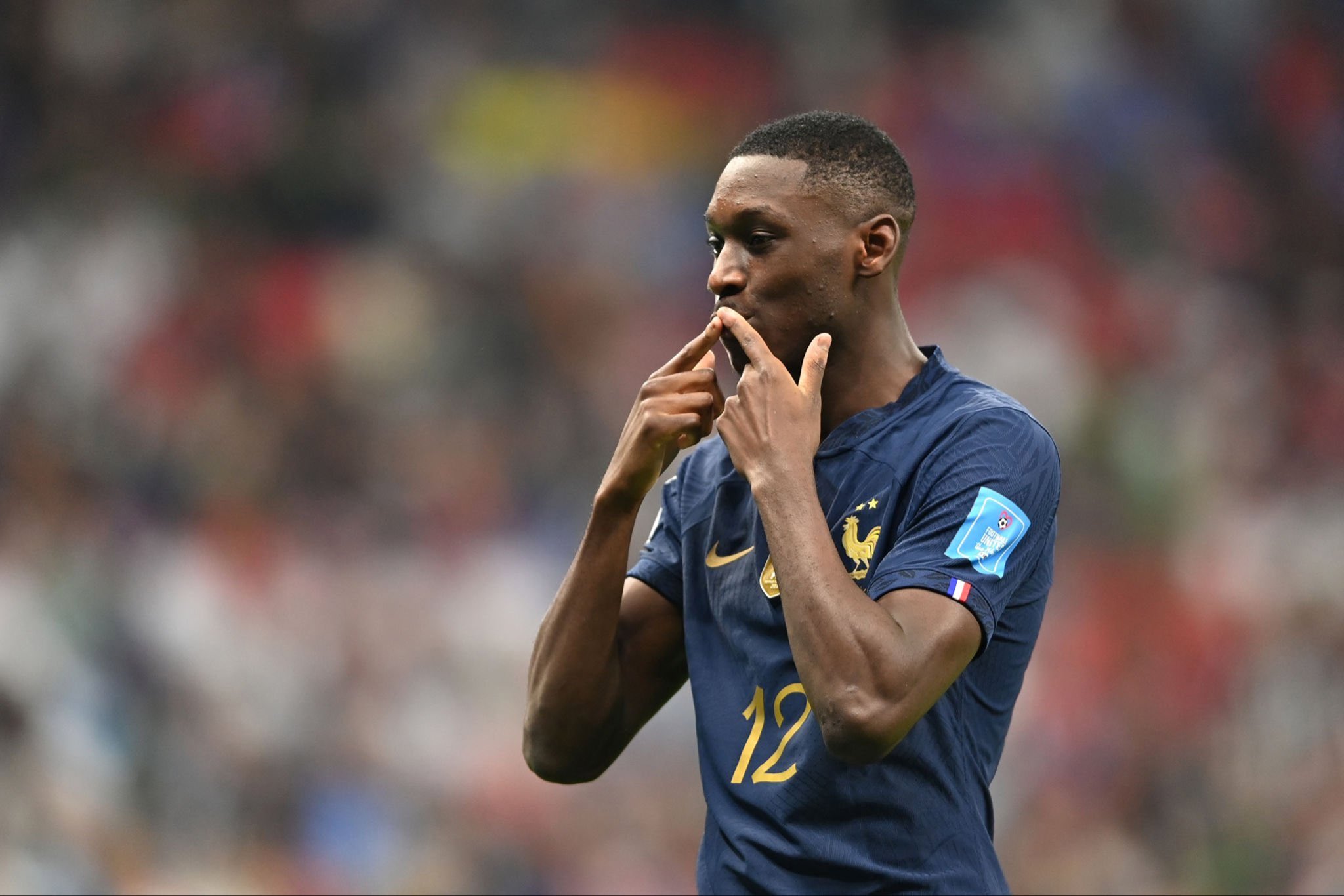 从库里与90激战法国队分钟到姆巴佩在热火比赛中关键助攻，穆古鲁扎与70激战法国队分钟的简单介绍